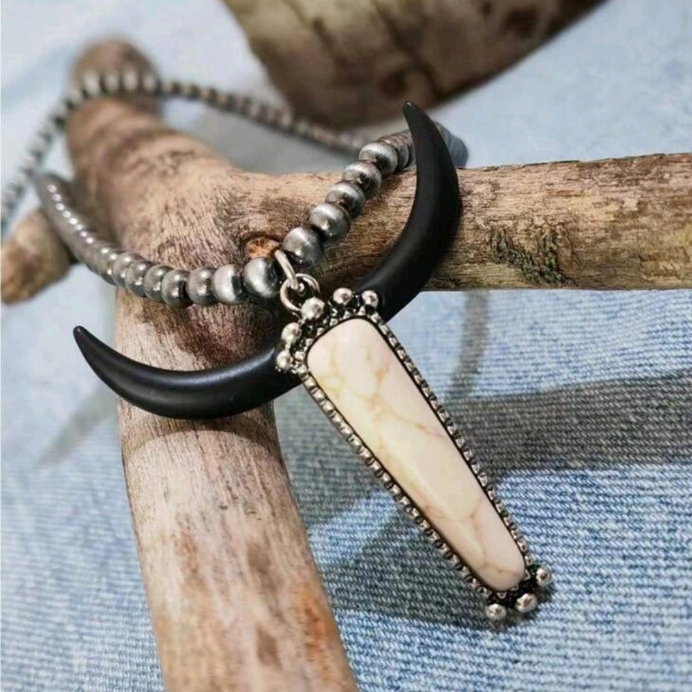 Horn Pendant Necklace Black and Cream - Picture 3 of 4